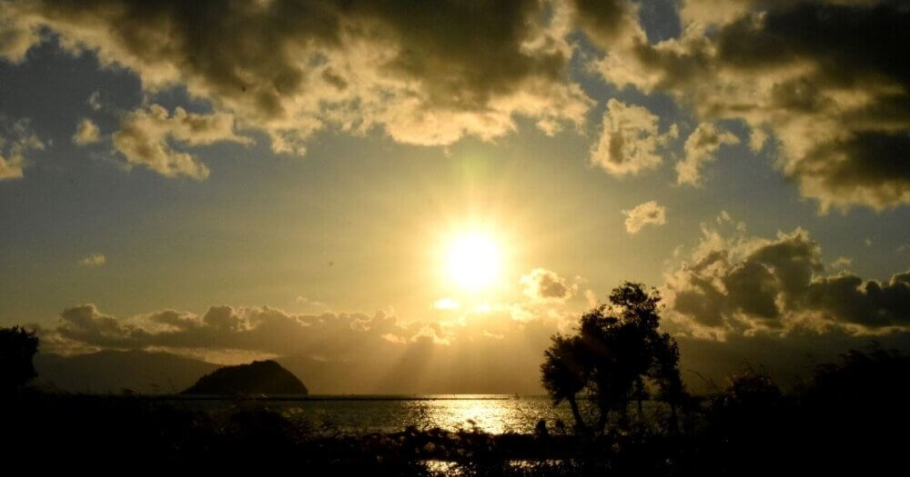 夕方の琵琶湖畔