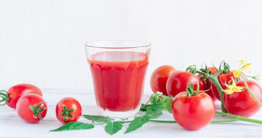トマトジュースとミニトマト
