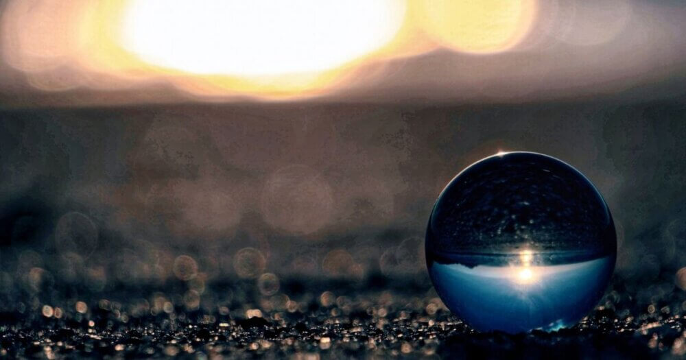 砂上の水晶玉